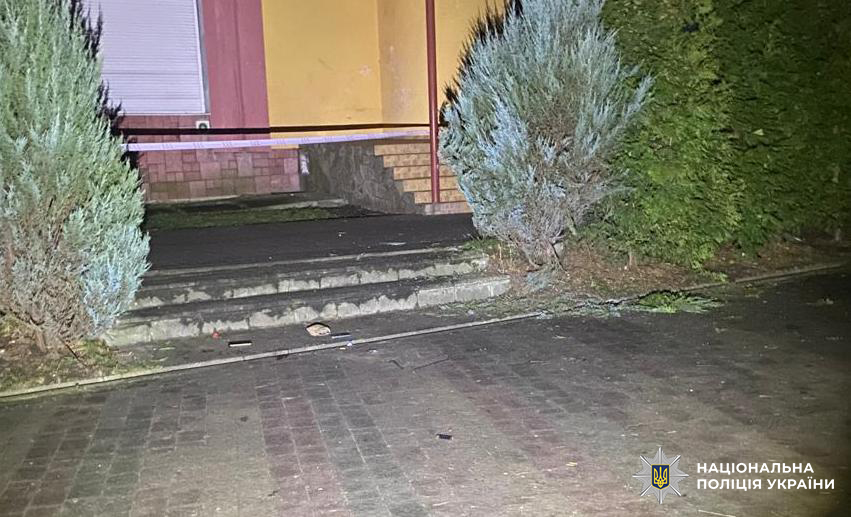 На Львівщині чоловік погрожував гранатою в закладі харчування