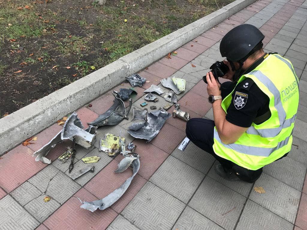 Загиблих продовжуємо діставати з річки та знищених автівок. Поліція про обстріл Куп'янська