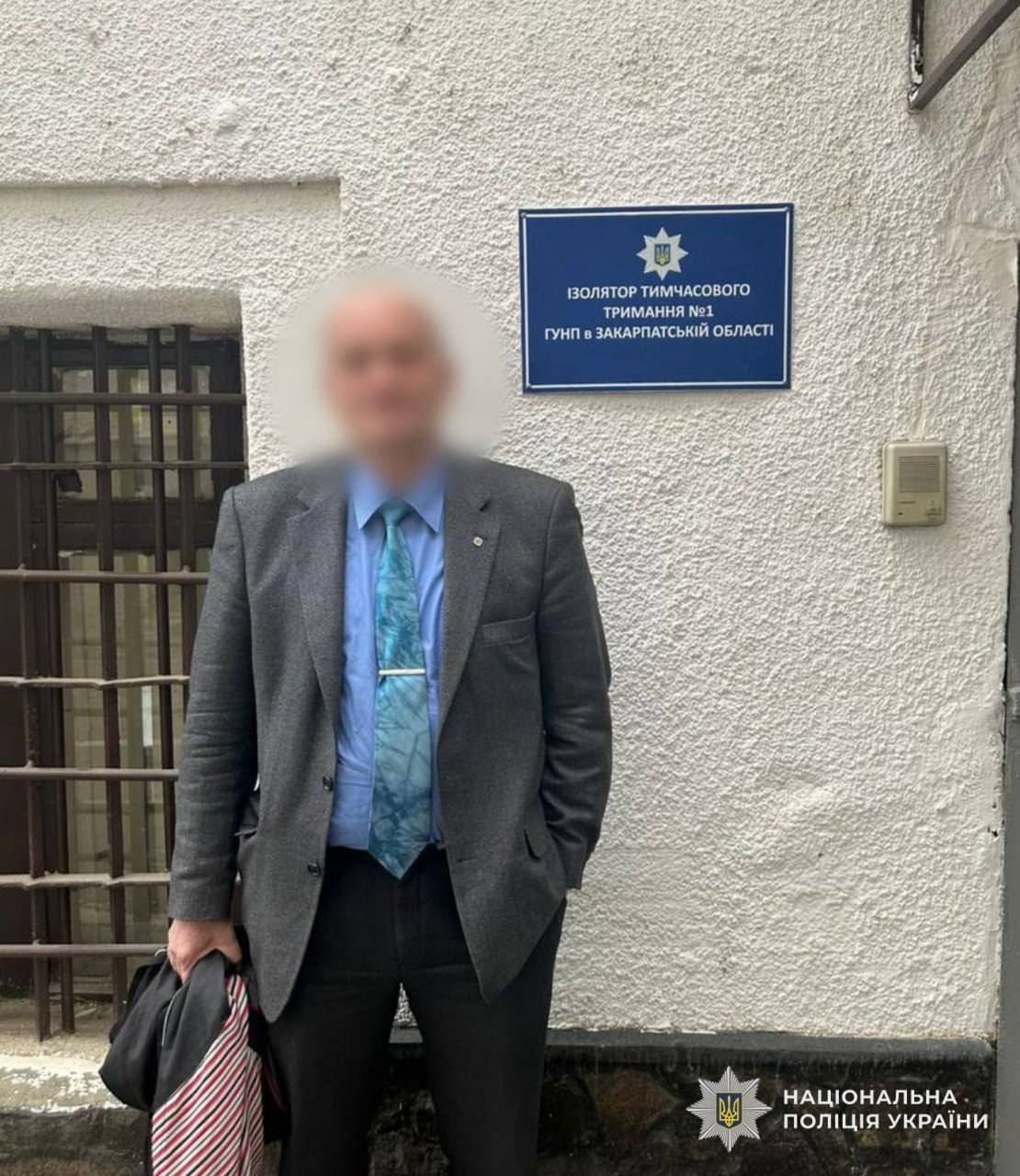 У голови ВЛК на Закарпатті, затриманого на хабарі, знайшли паспорт іншої держави: Нові деталі