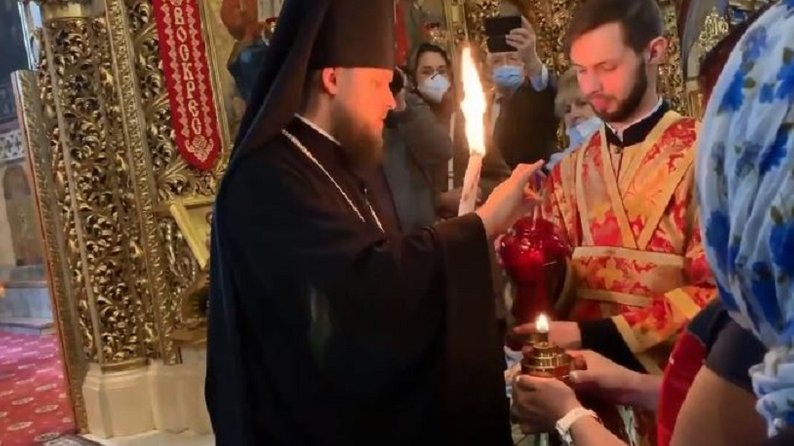 Благодатний вогонь привезли до Києва