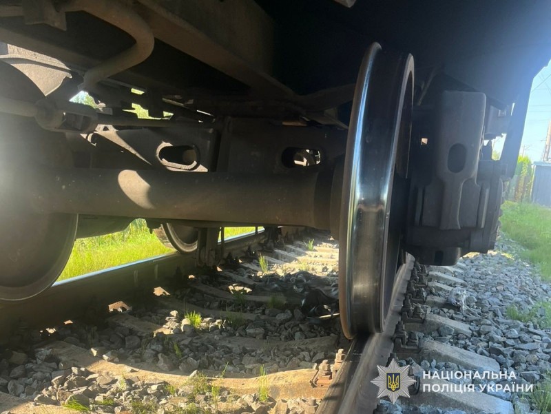 На Львівщині двоє людей загинули під колесами поїздів