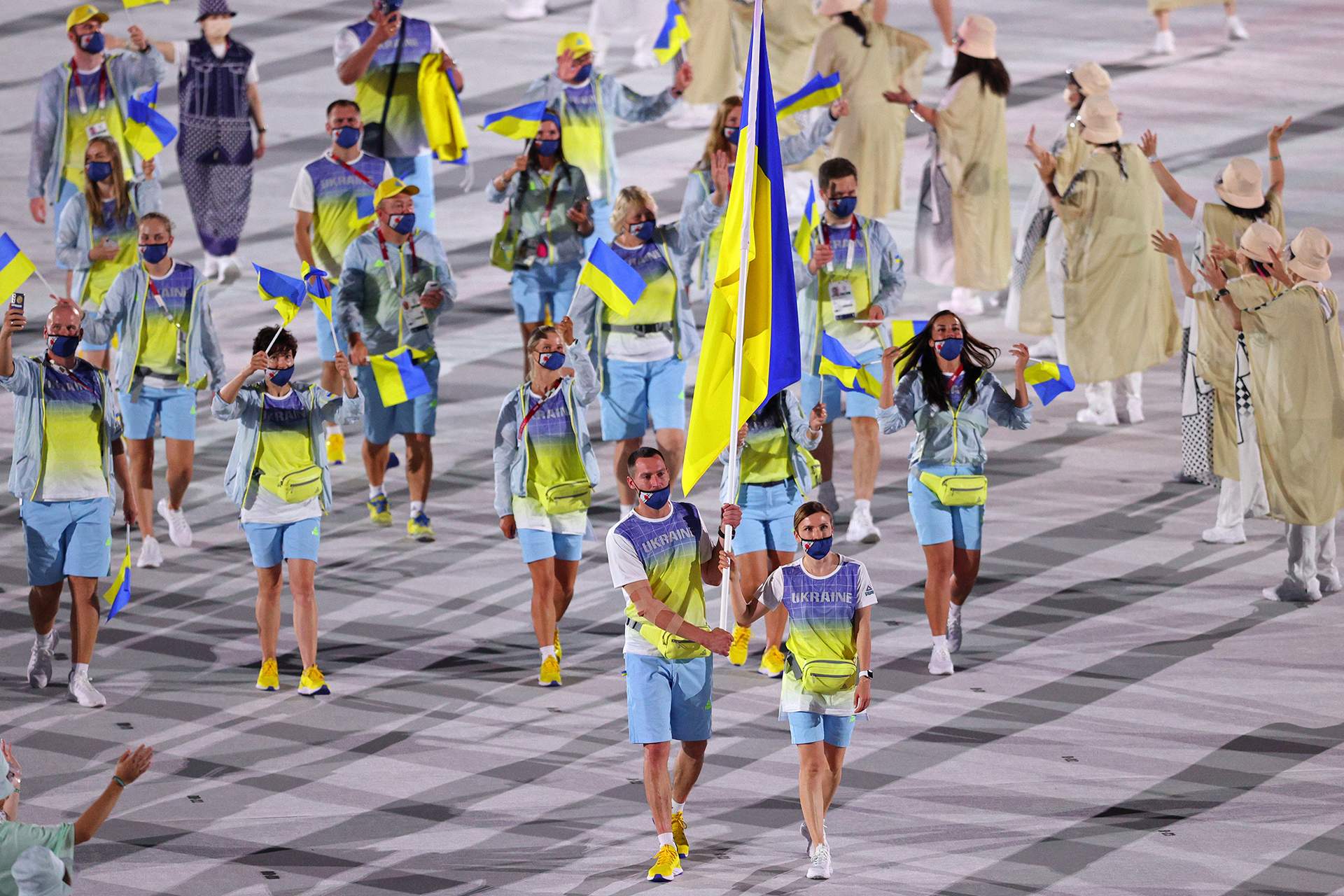 У Токіо «засвітився» навіть Шуфрич. Чи їздили на Олімпіаду від України «ліві пасажири»