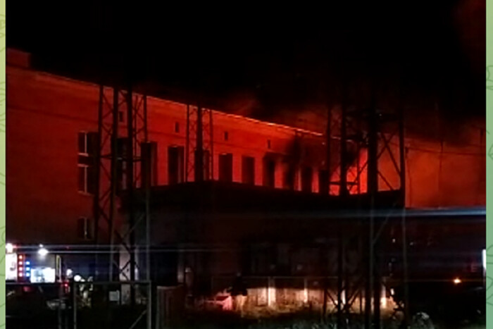 Окупанти обстріляли ракетами Харківську ТЕЦ-5. Зеленський показав відео наслідків