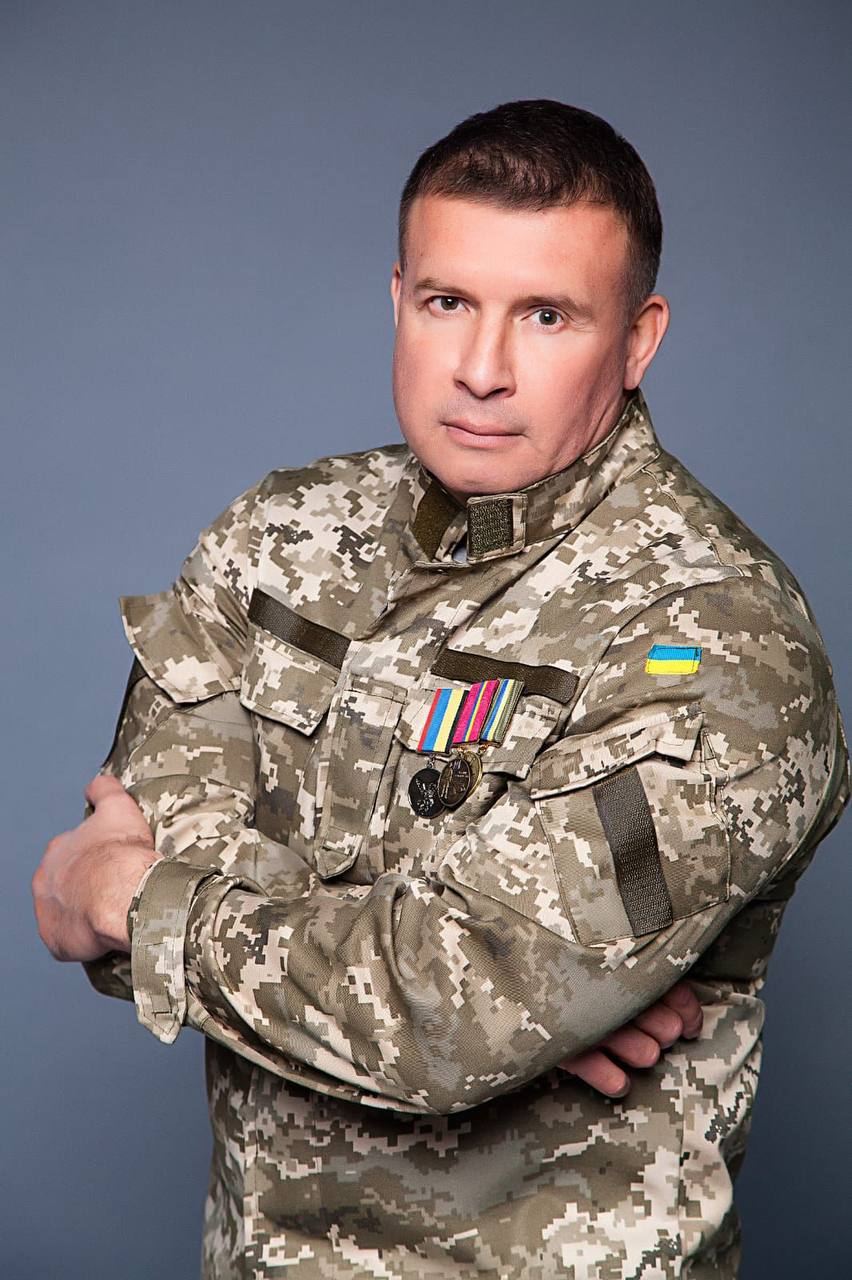 Стало відомо, що у ДТП разом із відомим екологом загинув офіцер ТрО