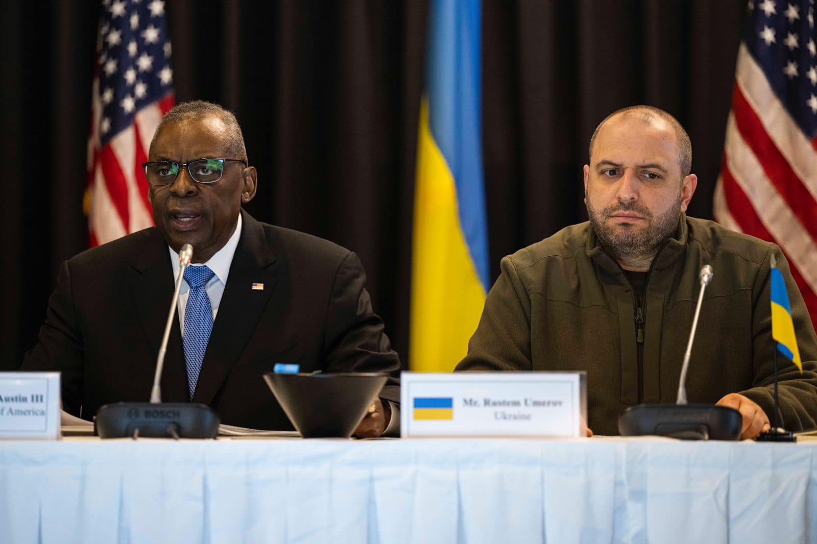 Виживання України під загрозою. Очільник Пентагону зробив песимістичний прогноз