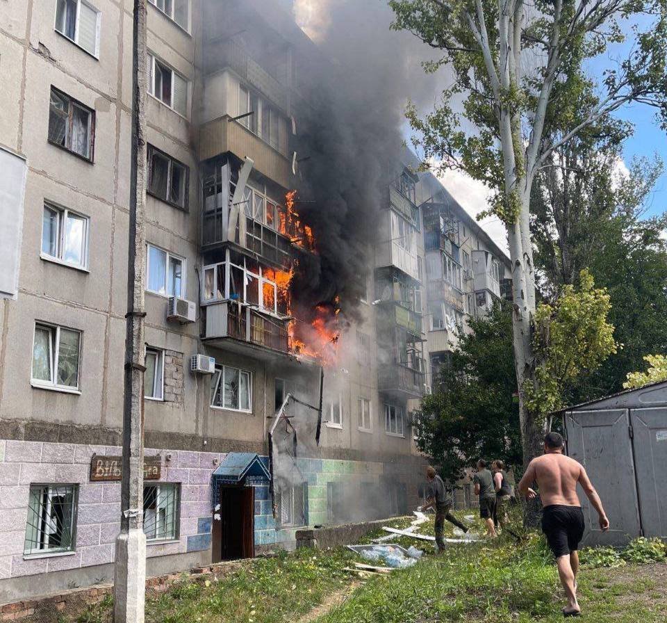 Ще один удар по Краматорську: авіаційні ракети прилетіли в центр міста