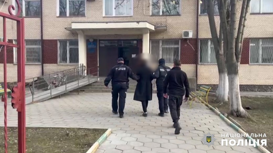 На Одещині 17-річний юнак жорстоко вбив свою бабусю