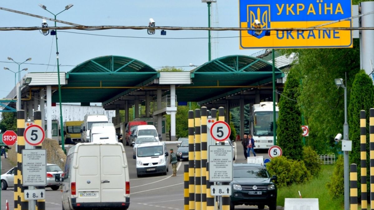 Прикордонники застерігають через обмеження на одному з пунктів пропуску