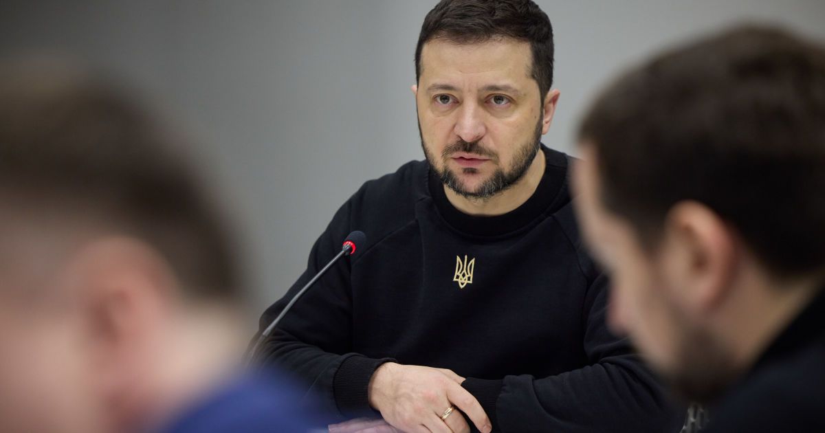 Зеленський провів тривалу нараду. Говорили про літаки й інше