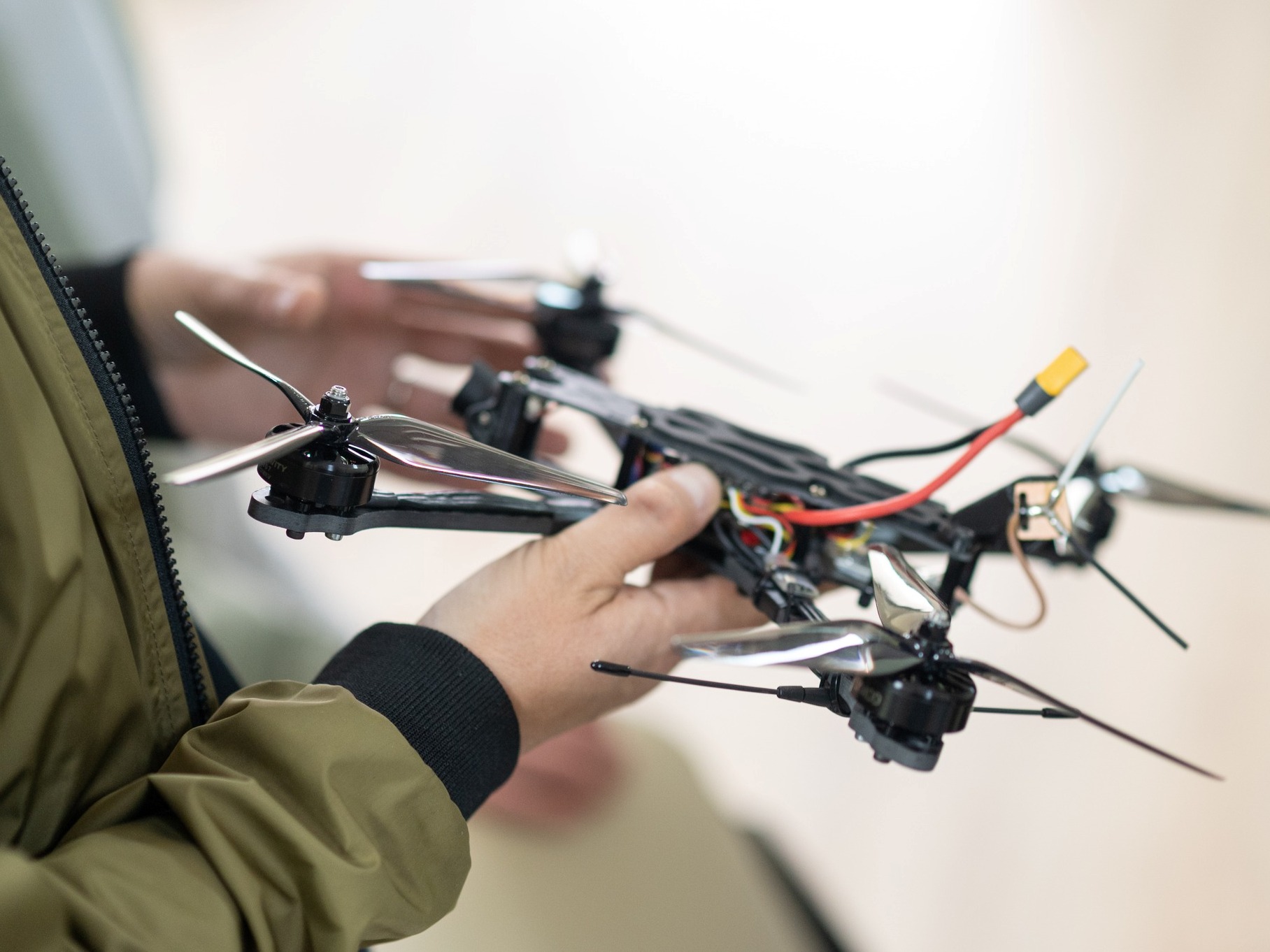 Федоров закликає українців навчитися збирати FPV-дрони вдома