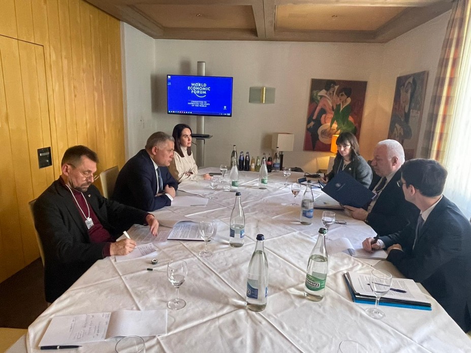 Україна розпочала переговори про гарантії безпеки з однією зі сусідніх країн
