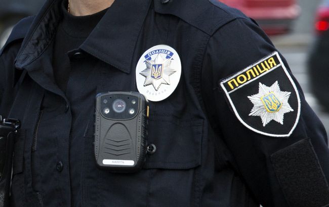 Виламали двері та вкрали гроші: Поліція Закарпаття відреагувала на звинувачення