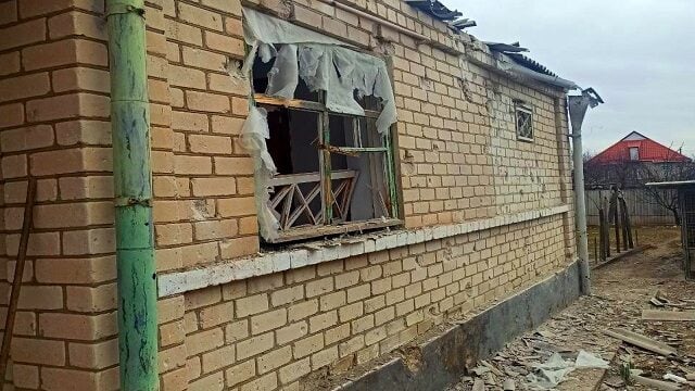 Рашисти обстріляли село під Херсоном. Є поранені, жінка втратила руку