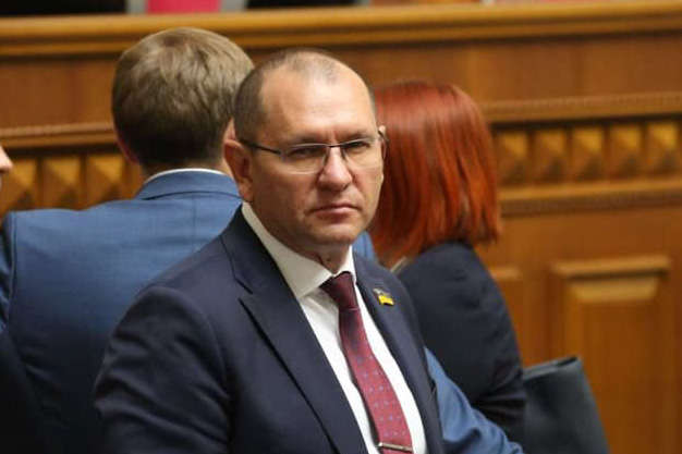 Похвалив Путіна: колишній "слуга народу" потрапив у скандал