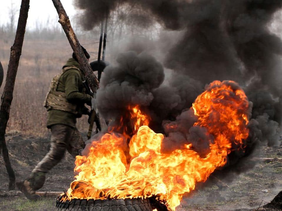 Відбили по 21 атаці. Ворог продовжує штурмувати Бахмутський та Авдіївський напрямки. Генштаб