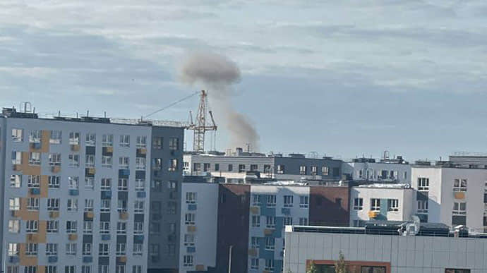 Москву атакували від 25 до 32 безпілотників. Врізалися у багатоповерхівки