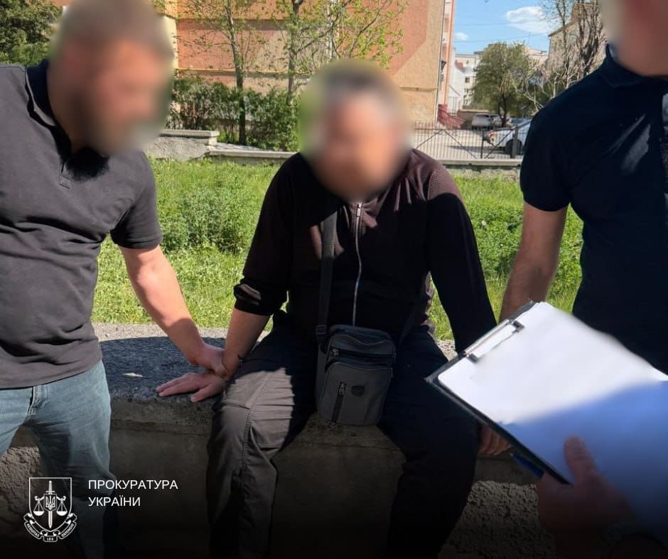 На Тернопільщині вищий офіцер обіцяв за гроші перевести військового з фронту в тил