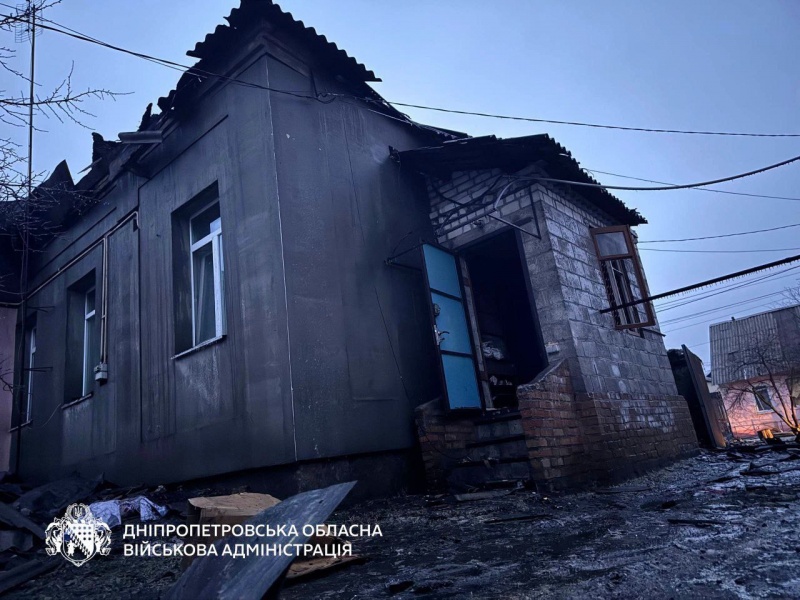 У Дніпрі через російський обстріл поранене немовля: фото з місця вибуху
