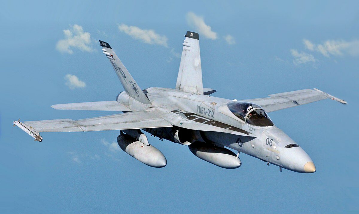Україна може отримати "десятки літаків F-18", - ЗМІ
