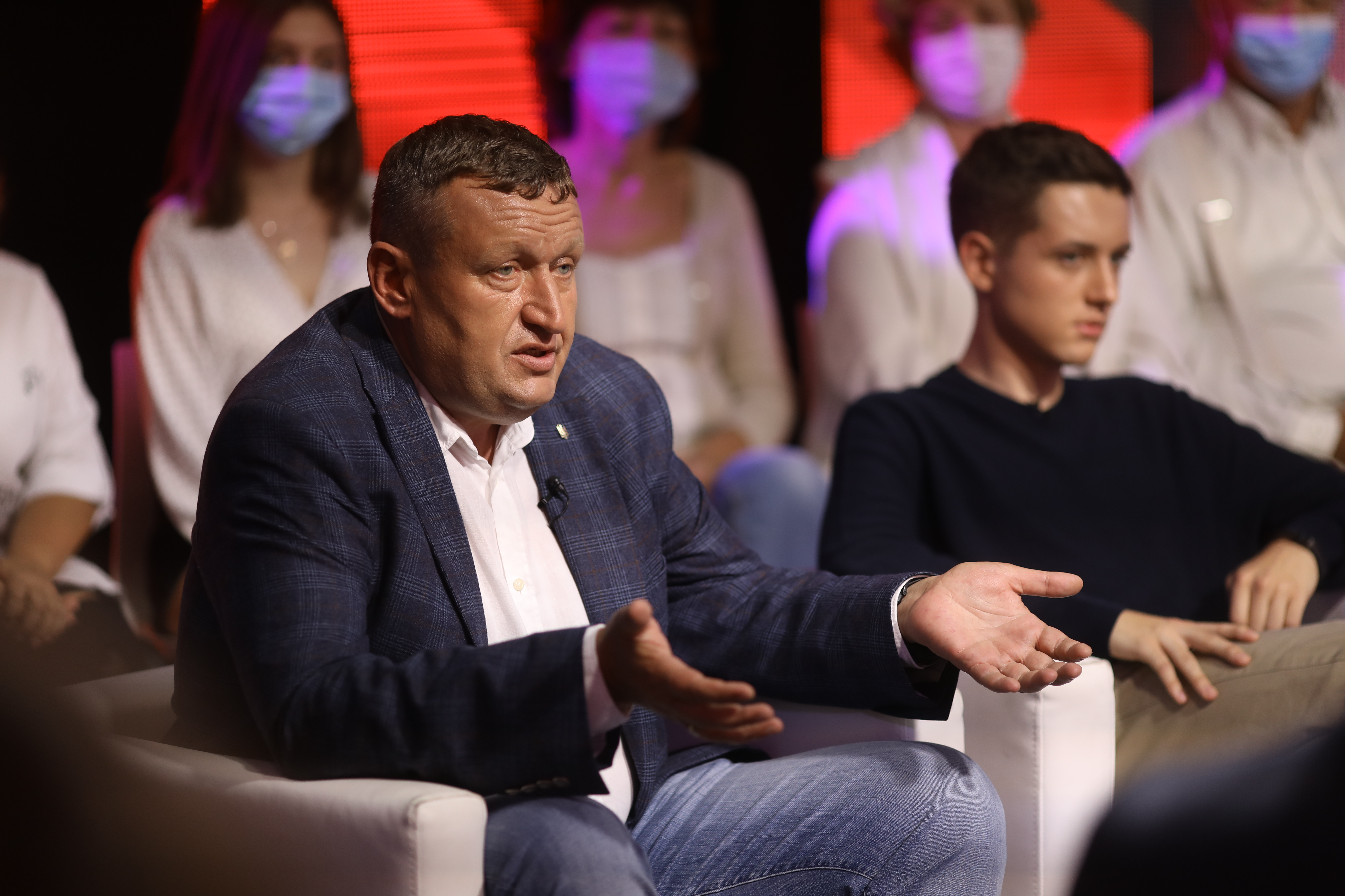 Петро Адамик про зміни в уряді: Скоро вони тікатимуть, як щурі