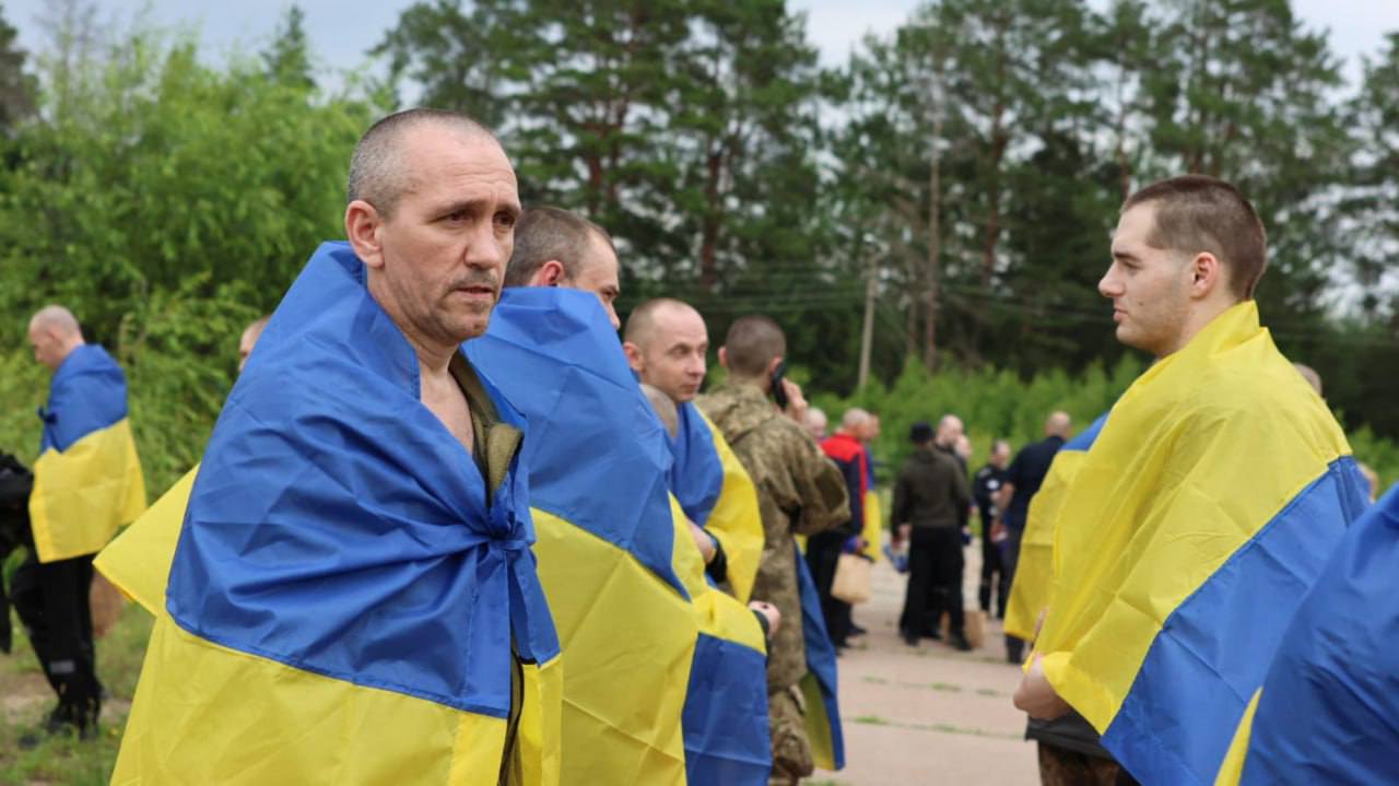 Серед захисників, яких визволили з полону, є троє жителів Львівщини, - Козицький