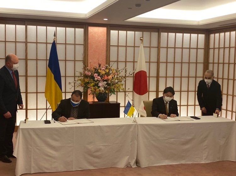 Японія вперше в історії передає Україні допомогу для ЗСУ