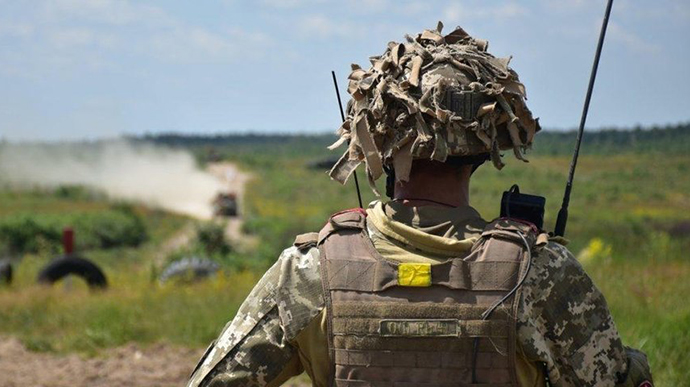 На Донбасі загострилася ситуація: бойовики поранили 10 українських військових