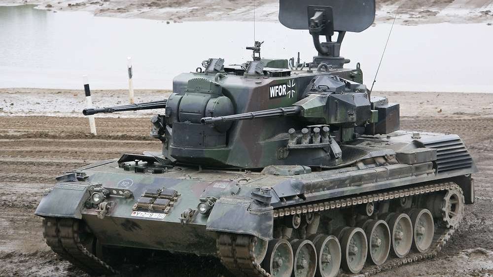 Захищає небо. Повітряні сили показали САУ Gepard на полюванні