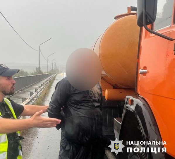 На Буковині п’яний священник влаштував ДТП та побив поліцейську