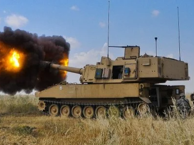 В Україну вже прибули нові 155-мм САУ – Резніков