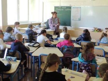 У тимчасово окупованому Маріуполі забороняють школярам говорити українською навіть на перервах