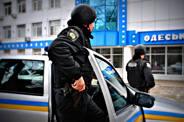 В Одесі затримали чоловіка з комуністичною символікою