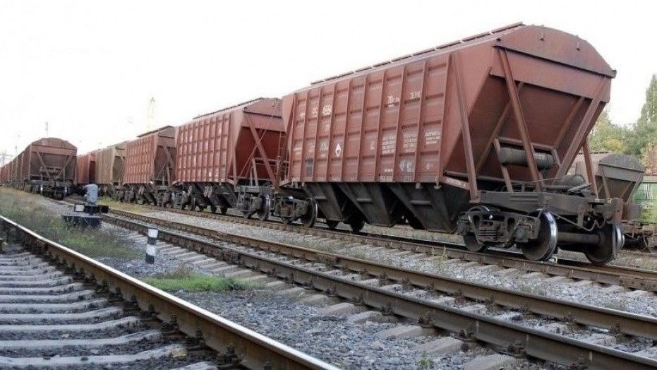 У Запоріжжі зійшли з рейок чотири вагони вантажного потяга