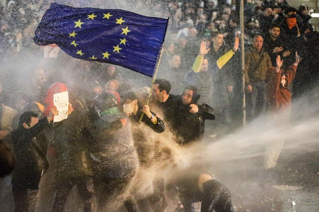 У Грузії під час мітингів затримали українця: що відомо