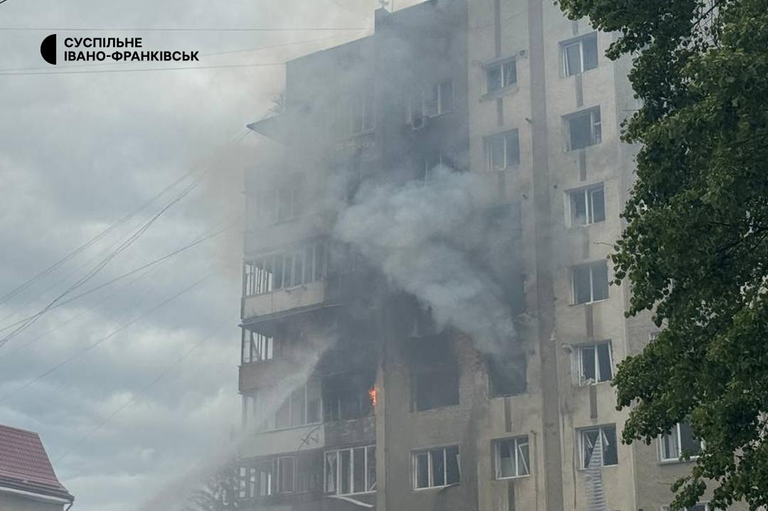 Нове відео з місця вибухів в Івано-Франківську