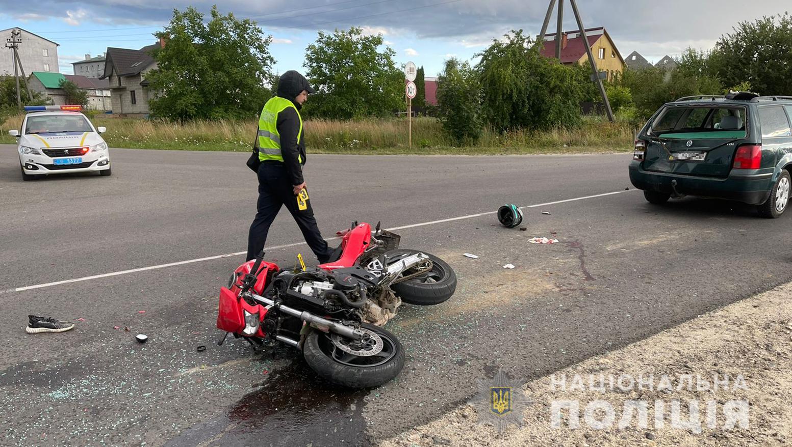 Два молоді мотоциклісти потрапили в ДТП на Львівщині