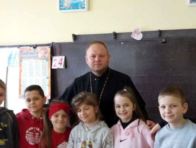 На Тернопільщині внаслідок вибуху та пожежі у будинку постраждав священник