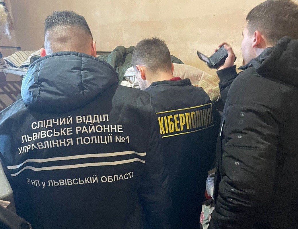 На Львівщині 29-річний в’язень видурював гроші начебто на лікування військового