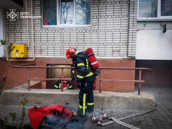 У Львові горіла багатоповерхівка: відома причина пожежі (фото)