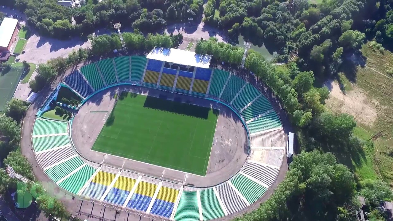 Навіщо вбивають львівську «Україну»