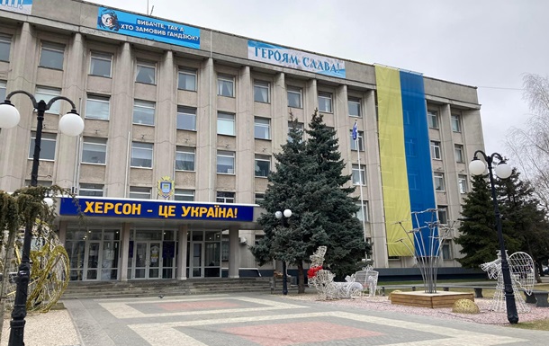 Мер Херсона домовився з "озброєними представниками" про життя міста