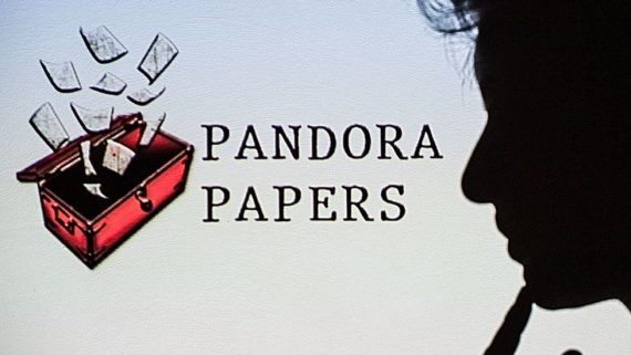 Вісім країн розслідують офшорний скандал від Pandora Papers. України серед них немає