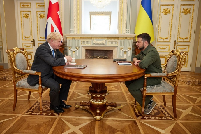 Велика Британія готова навчати 10 тис українських військових кожні чотири місяці