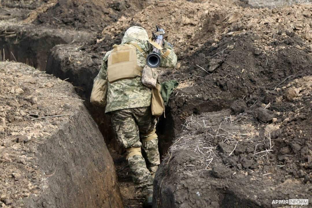 ЗСУ потужно вдарили по ворогу. Знищено російську станцію РЕБ та склад боєприпасів