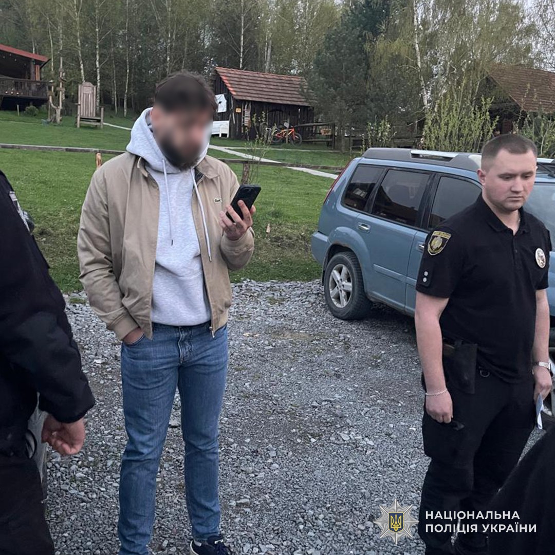 На Львівщині чоловік у наркотичному сп’янінні відкрив стрілянину по відпочивальниках