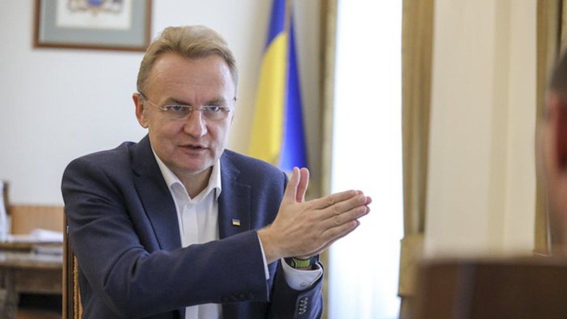 Маніпуляції Садового про Сокільники: Львів втратив шанс на новий аеропорт