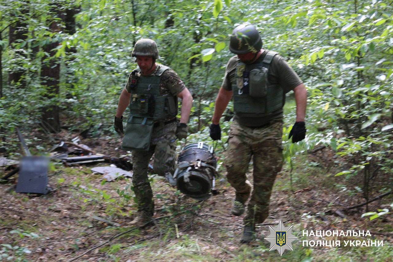 У Києві знайшли два «Шахеди», які не вибухнули після збиття: поліція провела знешкодження (ФОТО)