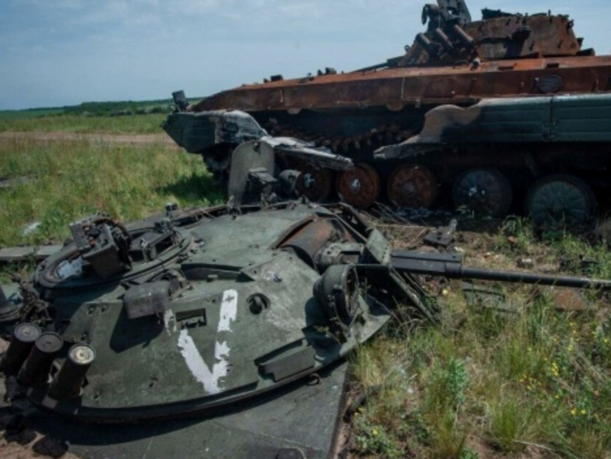 ОК Південь: ЗСУ знищили 4 склади боєприпасів ворога, по 3 танки і гаубиці, нанесли 7 авіаударів 