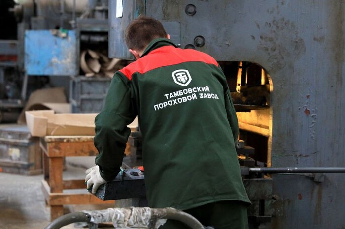 У Росії прогримів вибух. Горить пороховий завод