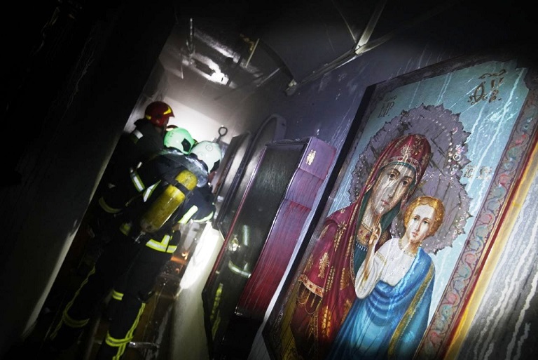 На згарищі в пожежі у Лаврі дивом вціліла ікона Матері Божої